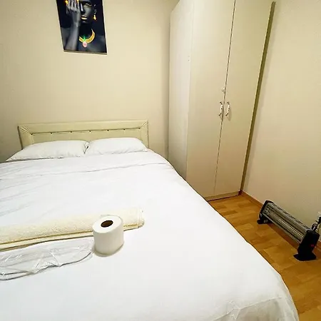 One Bedroom Close To Taksim Square 1 Apartamento *